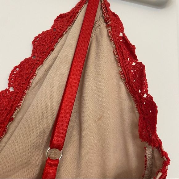 NWT Red Lace Strappy Crotchet Frill Hem Deep V Neck Dress Size Medium - Picture 4 of 12
